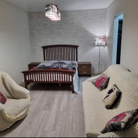 Ferienwohnung Шерлок Krementschuk Exterior foto